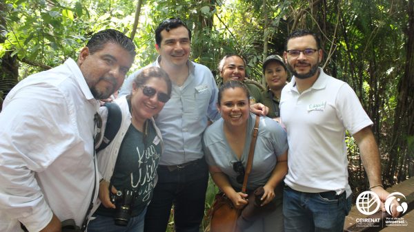 Operadores Turísiticos capacitándose en el Taller de Etica Ambiental